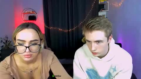 Snapshot of david_sunny chatting on 11/19/25, 01:55 David online show from 11/19/25, 01:55