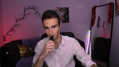 Snapshot of david_sunny chatting on 11/20/25, 08:19 David online show from 11/20/25, 08:19