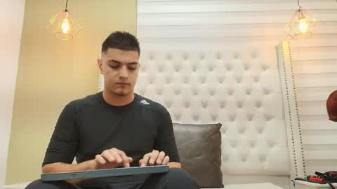 david_victoriaa online show from 11/15/25, 03:59