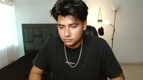 Snapshot of davidbless chatting on 06/25/26, 04:44 David Bless online show from 06/25/26, 04:44