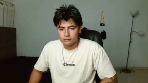 Snapshot of davidbless chatting on 07/11/26, 02:25 David Bless online show from 07/11/26, 02:25