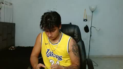 Snapshot of davidbless chatting on 07/12/26, 02:35 David Bless online show from 07/12/26, 02:35
