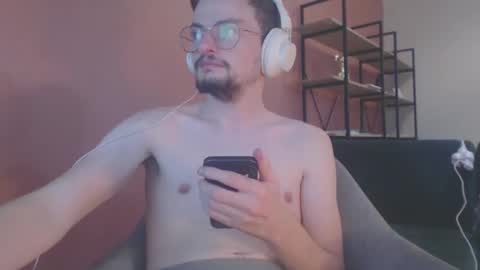 Snapshot of davidfoxfr chatting on 11/03/25, 12:39 davidfoxfr online show from 11/03/25, 12:39