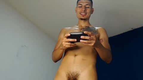 Snapshot of davidgalvis1 chatting on 12/19/24, 04:57 David Galvis - independent model online show from 12/19/24, 04:57