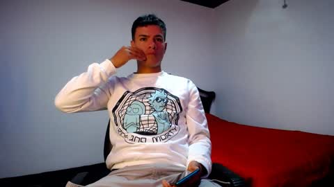 Snapshot of davidkaloc chatting on 01/01/25, 06:47 David online show from 01/01/25, 06:47