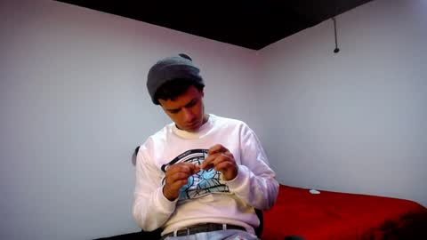 Snapshot of davidkaloc chatting on 01/06/25, 01:31 David online show from 01/06/25, 01:31