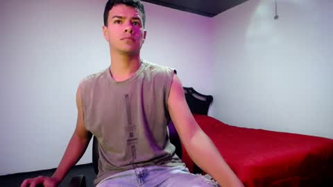 Snapshot of davidkaloc chatting on 01/10/25, 09:13 David online show from 01/10/25, 09:13