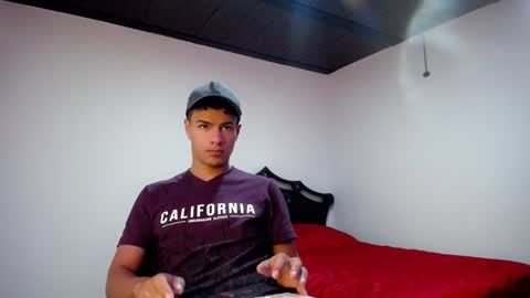 Snapshot of davidkaloc chatting on 01/13/25, 06:27 David online show from 01/13/25, 06:27