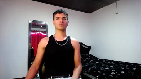 Snapshot of davidkaloc chatting on 01/28/25, 06:49 David online show from 01/28/25, 06:49