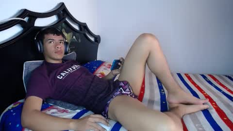 Snapshot of davidkaloc chatting on 10/28/25, 08:44 David online show from 10/28/25, 08:44