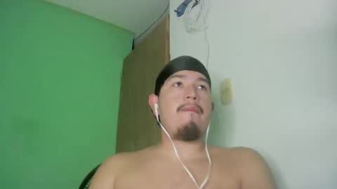 Snapshot of davidlasecuela chatting on 02/10/26, 05:00 DavidSkinny online show from 02/10/26, 05:00