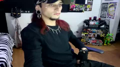 Snapshot of davidroses420 chatting on 01/07/25, 01:17 online show from 01/07/25, 01:17