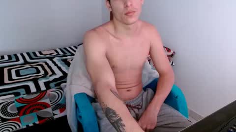 davidsalazar33 online show from 10/19/25, 01:56