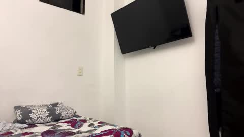 Snapshot of davidsmile28 chatting on 11/25/25, 02:55 davidsmile28 online show from 11/25/25, 02:55