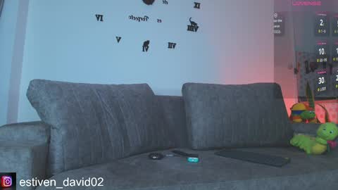 Snapshot of davidxxx02 chatting on 04/16/26, 12:44 Estiven online show from 04/16/26, 12:44