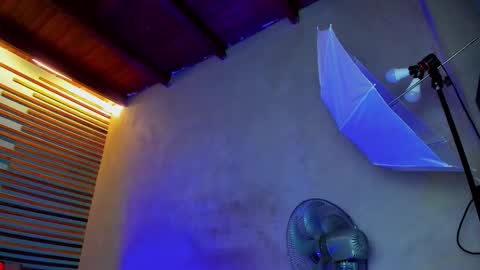 Snapshot of daviid_huge chatting on 11/05/25, 01:33 daviid_huge online show from 11/05/25, 01:33