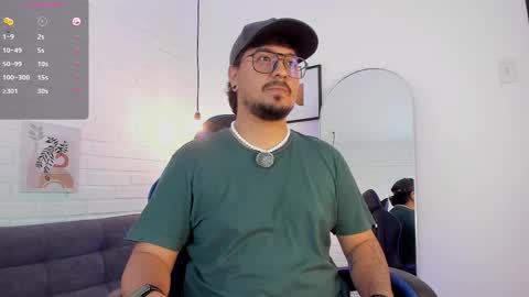 Snapshot of daviidevans chatting on 12/20/25, 04:41 David Evans online show from 12/20/25, 04:41