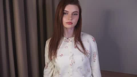 Snapshot of davinagreengo chatting on 04/08/26, 11:05 Louise online show from 04/08/26, 11:05