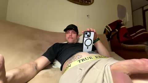 Snapshot of davisjon313 chatting on 02/14/26, 04:53 chris peacock online show from 02/14/26, 04:53