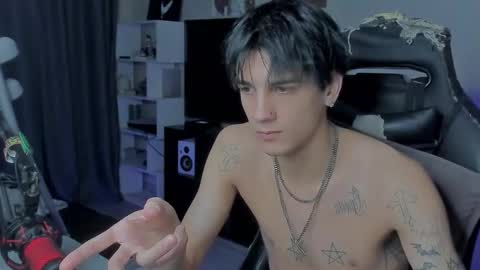 davis online show from 10/12/25, 08:30