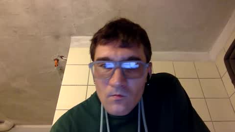 Snapshot of davocolours1112 chatting on 05/24/26, 11:43 davocolours1112 online show from 05/24/26, 11:43
