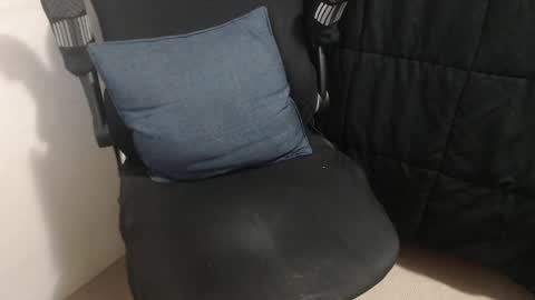 Snapshot of davselfs chatting on 04/04/26, 11:40 dav online show from 04/04/26, 11:40