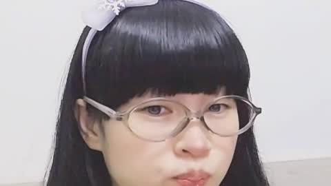 Snapshot of dawnlove22 chatting on 04/07/26, 04:24 Mita online show from 04/07/26, 04:24