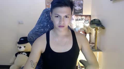Snapshot of dax_x chatting on 01/19/25, 01:32 JC LOVER BOY online show from 01/19/25, 01:32