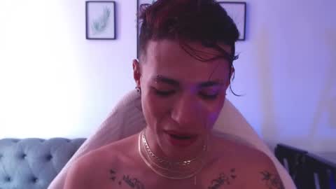 Snapshot of daxonreyy_ chatting on 11/15/25, 04:03 Daxon online show from 11/15/25, 04:03