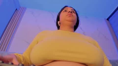 Snapshot of dayan_silva_ chatting on 12/14/25, 05:35 DAYAN online show from 12/14/25, 05:35