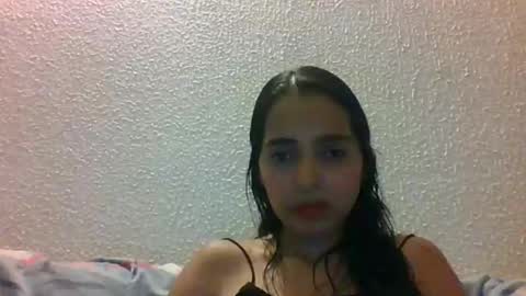 Snapshot of dayana_cruz chatting on 11/23/25, 02:11 dayana_cruz online show from 11/23/25, 02:11
