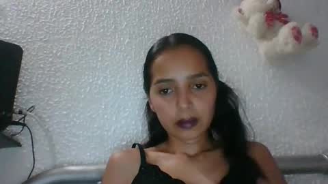 Snapshot of dayana_cruz chatting on 04/11/26, 08:35 dayana_cruz online show from 04/11/26, 08:35