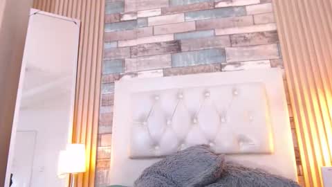 Snapshot of dayana_mendozaa69 chatting on 11/12/25, 01:44 Dayana online show from 11/12/25, 01:44