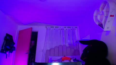 Snapshot of dayis_sweet chatting on 04/11/26, 02:05 Dayis online show from 04/11/26, 02:05