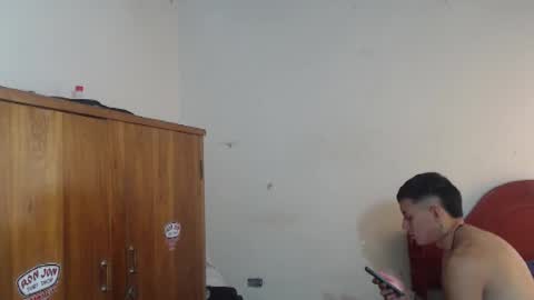 Snapshot of daylon_brown_ chatting on 09/18/25, 04:31 Dylon online show from 09/18/25, 04:31