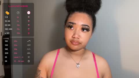 Snapshot of dayqueen1 chatting on 03/04/25, 12:50 dayqueen1 online show from 03/04/25, 12:50