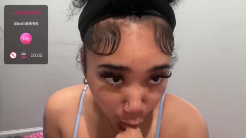 Snapshot of dayqueen1 chatting on 09/23/25, 11:57 dayqueen1 online show from 09/23/25, 11:57