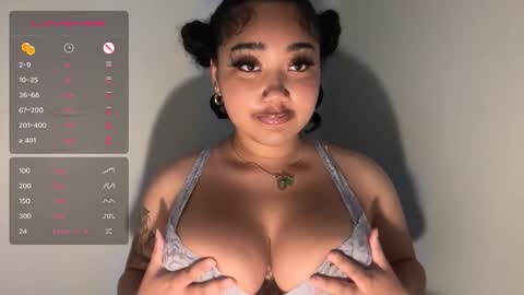 Snapshot of dayqueen1 chatting on 10/24/25, 07:32 dayqueen1 online show from 10/24/25, 07:32