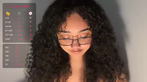 Snapshot of dayqueen1 chatting on 11/05/25, 01:33 dayqueen1 online show from 11/05/25, 01:33