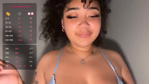 Snapshot of dayqueen1 chatting on 12/18/25, 10:32 dayqueen1 online show from 12/18/25, 10:32