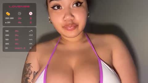 Snapshot of dayqueen1 chatting on 02/07/26, 01:04 dayqueen1 online show from 02/07/26, 01:04