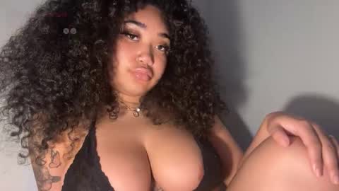 Snapshot of dayqueen1 chatting on 03/05/26, 11:17 dayqueen1 online show from 03/05/26, 11:17