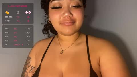 Snapshot of dayqueen1 chatting on 04/13/26, 11:37 dayqueen1 online show from 04/13/26, 11:37