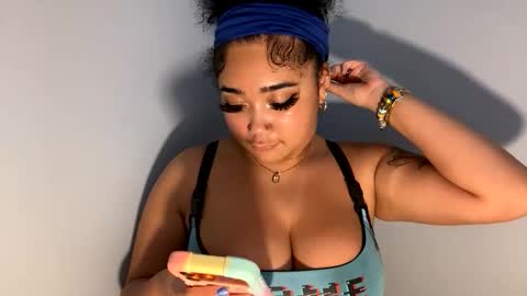 dayqueen1 online show from 04/25/26, 05:32