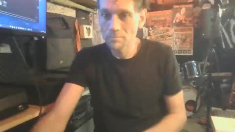 Snapshot of daze592268 chatting on 06/16/26, 11:02 daze592268 online show from 06/16/26, 11:02