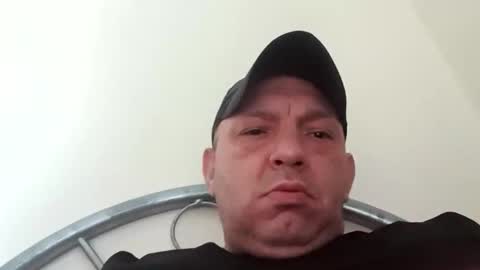 Snapshot of dazzaboxer chatting on 10/04/25, 01:53 dazzaboxer online show from 10/04/25, 01:53