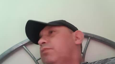 Snapshot of dazzaboxer chatting on 10/10/25, 02:49 dazzaboxer online show from 10/10/25, 02:49