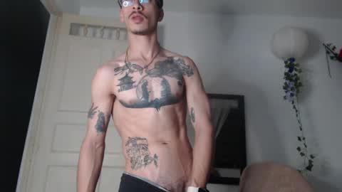 Snapshot of dazzayyy chatting on 04/28/26, 02:27 dazzayy online show from 04/28/26, 02:27