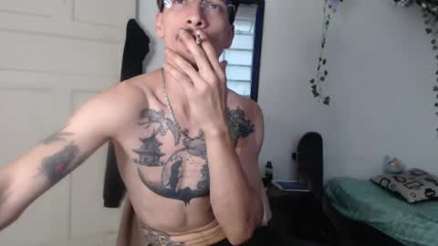 Snapshot of dazzayyy chatting on 05/10/26, 10:48 dazzayy online show from 05/10/26, 10:48
