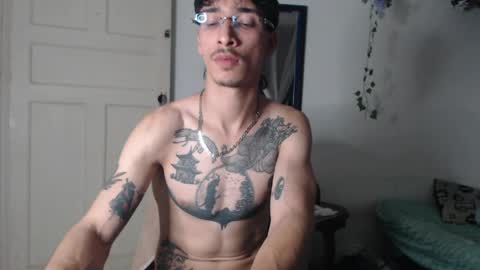 Snapshot of dazzayyy chatting on 05/15/26, 12:50 dazzayy online show from 05/15/26, 12:50